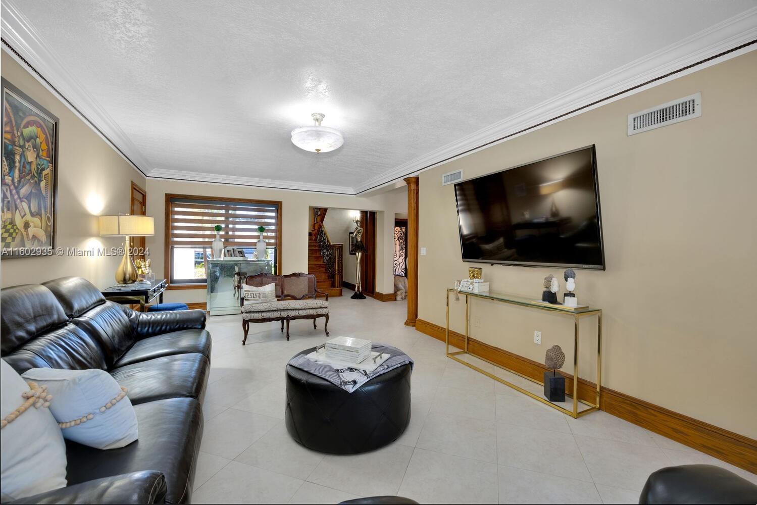 8461 Grand Canal Dr