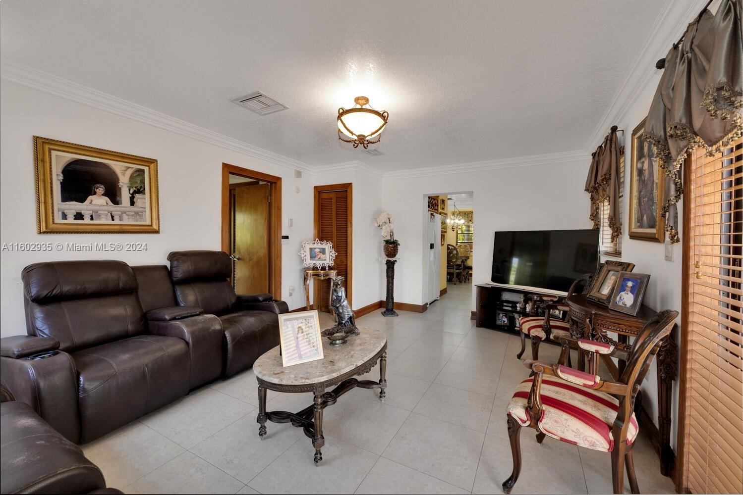 8461 Grand Canal Dr