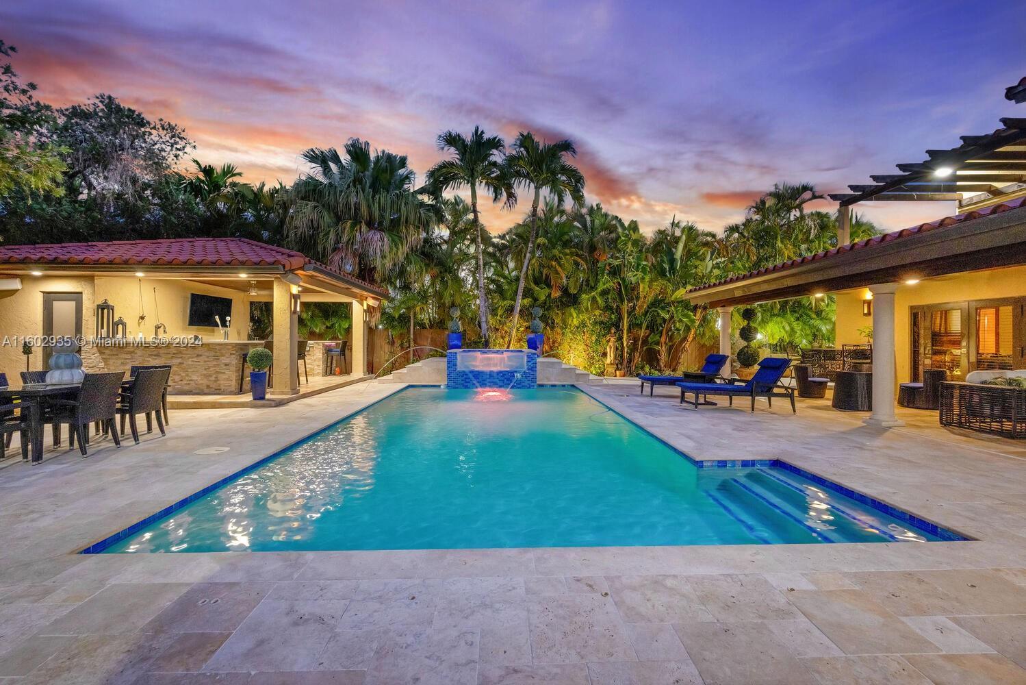 8461 Grand Canal Dr