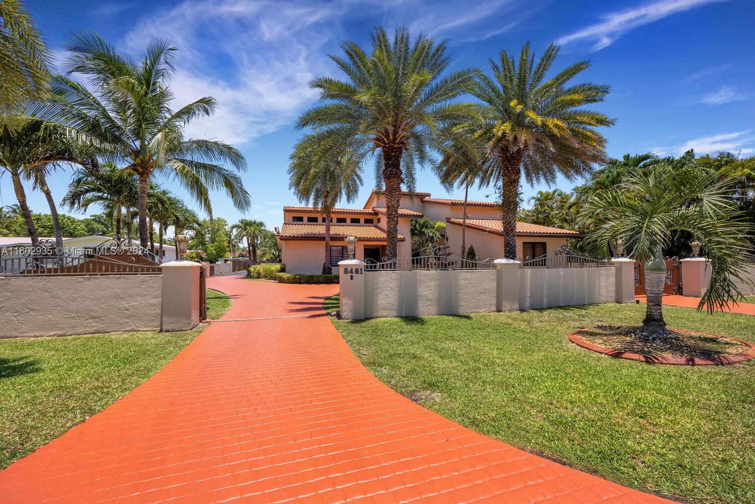 8461 Grand Canal Dr