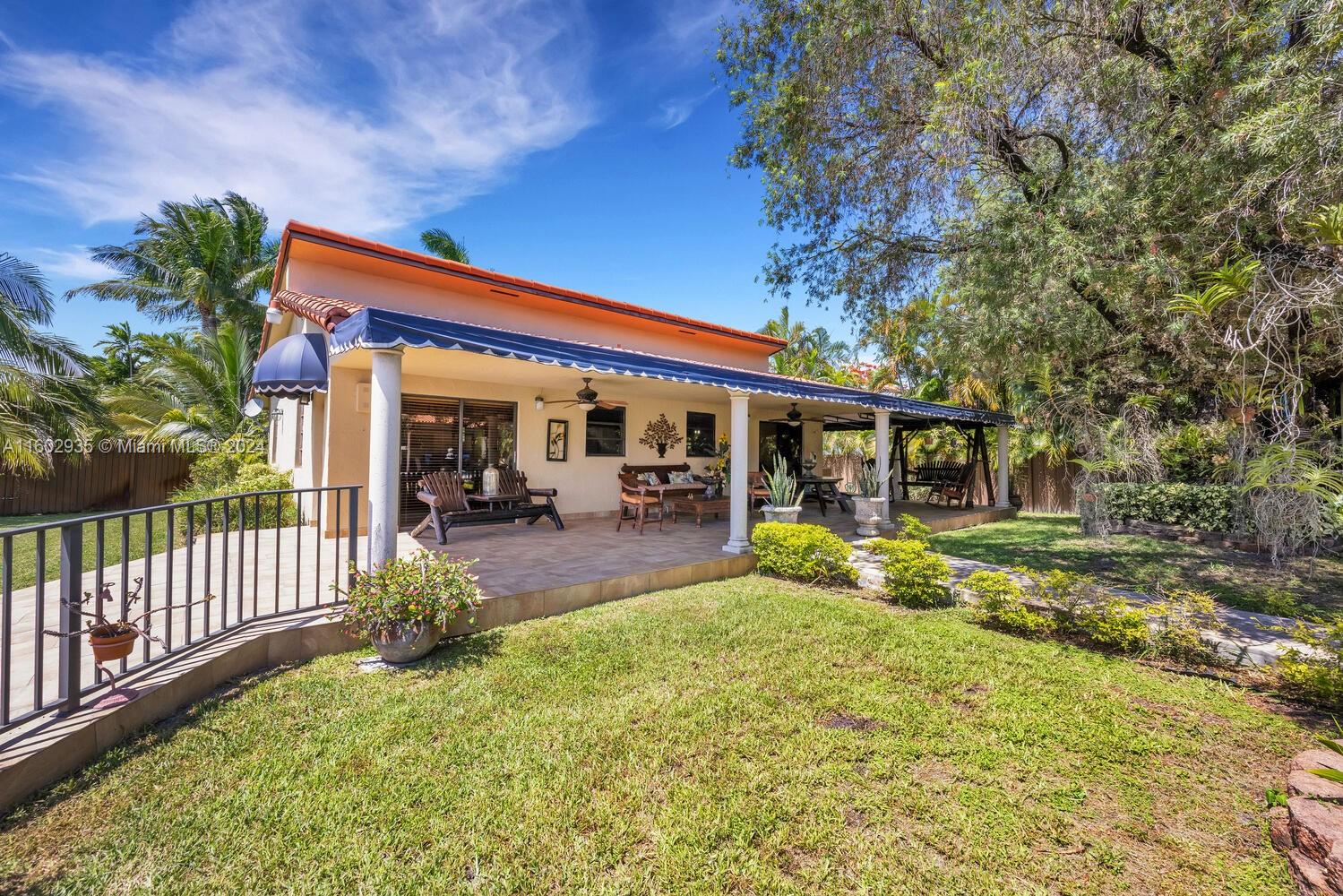 8461 Grand Canal Dr