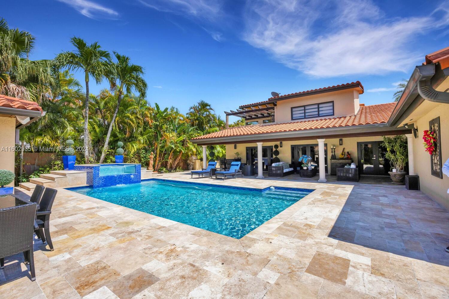 8461 Grand Canal Dr
