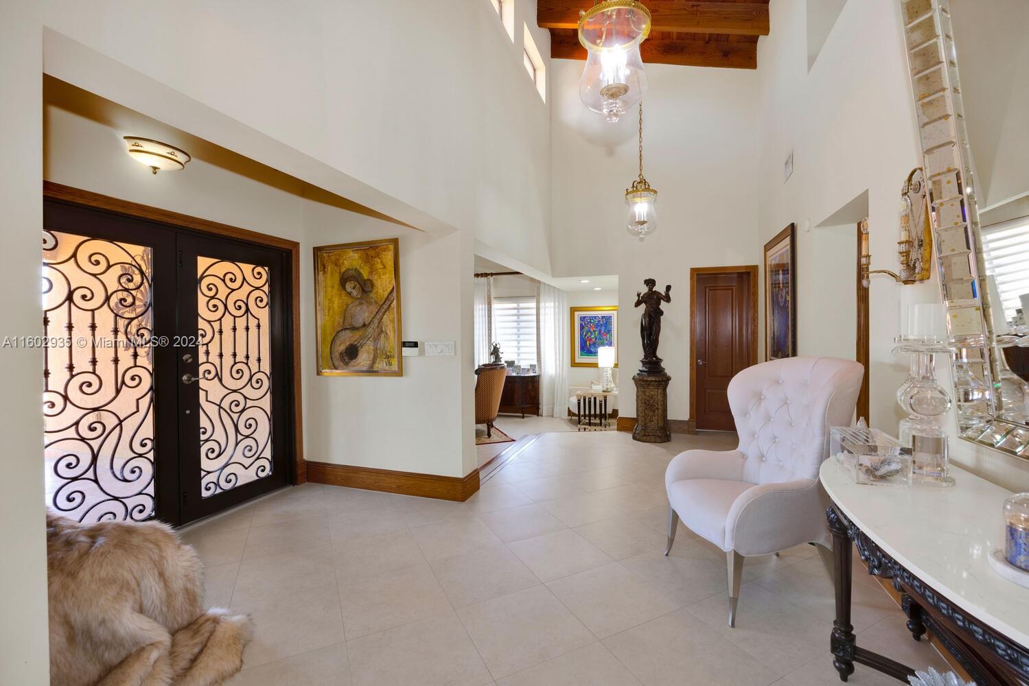 8461 Grand Canal Dr