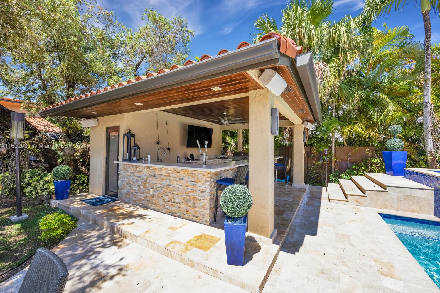 8461 Grand Canal Dr