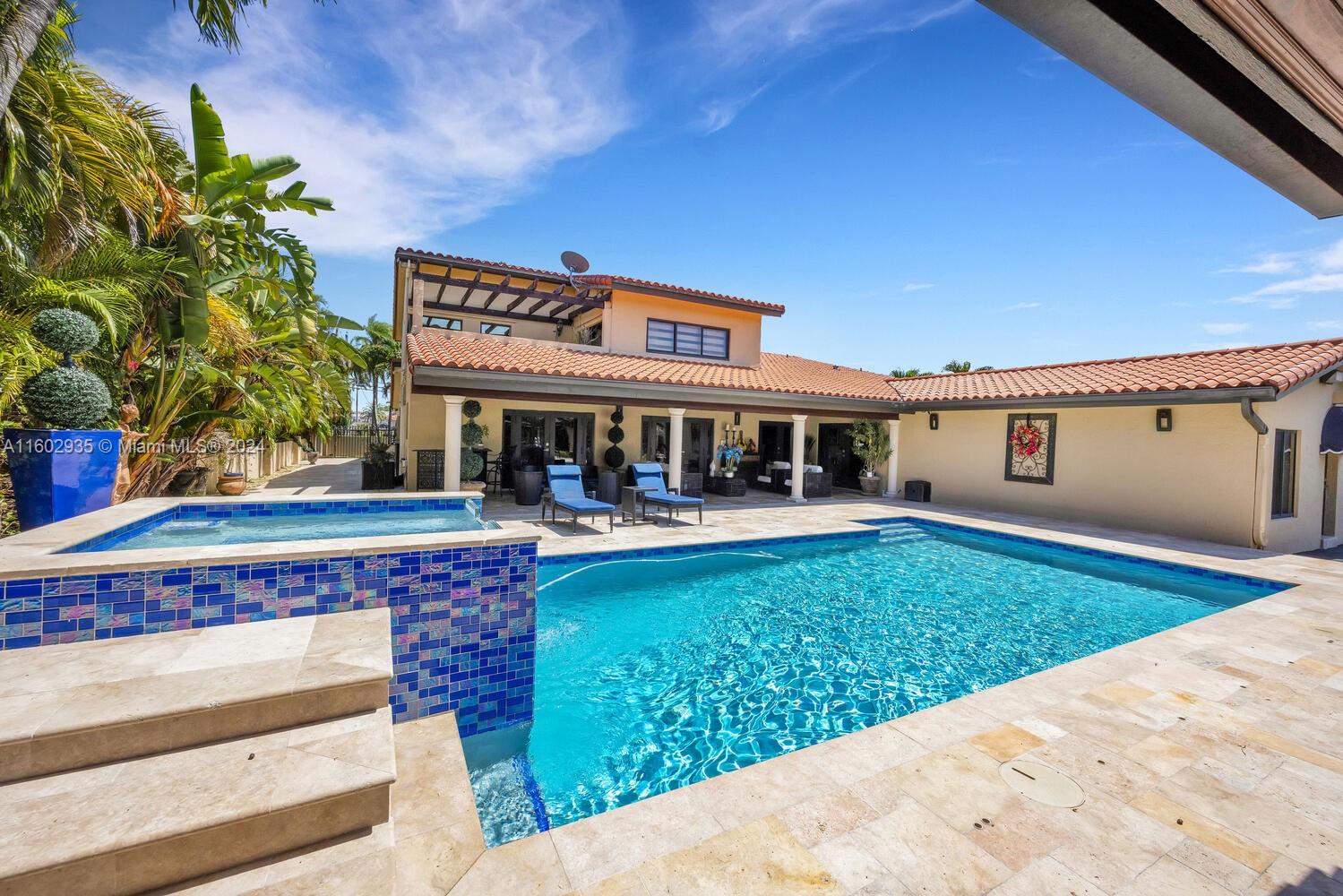 8461 Grand Canal Dr