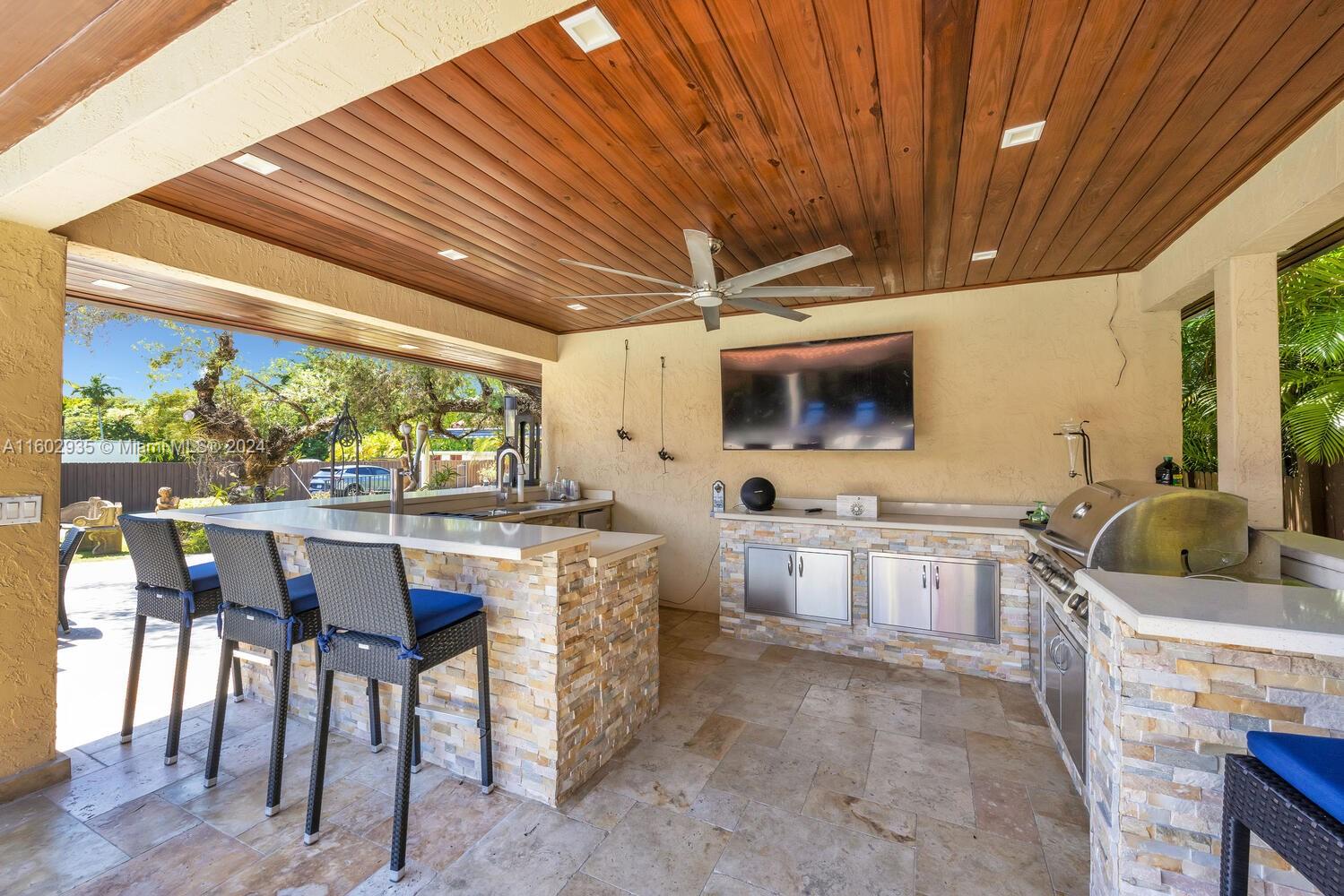 8461 Grand Canal Dr