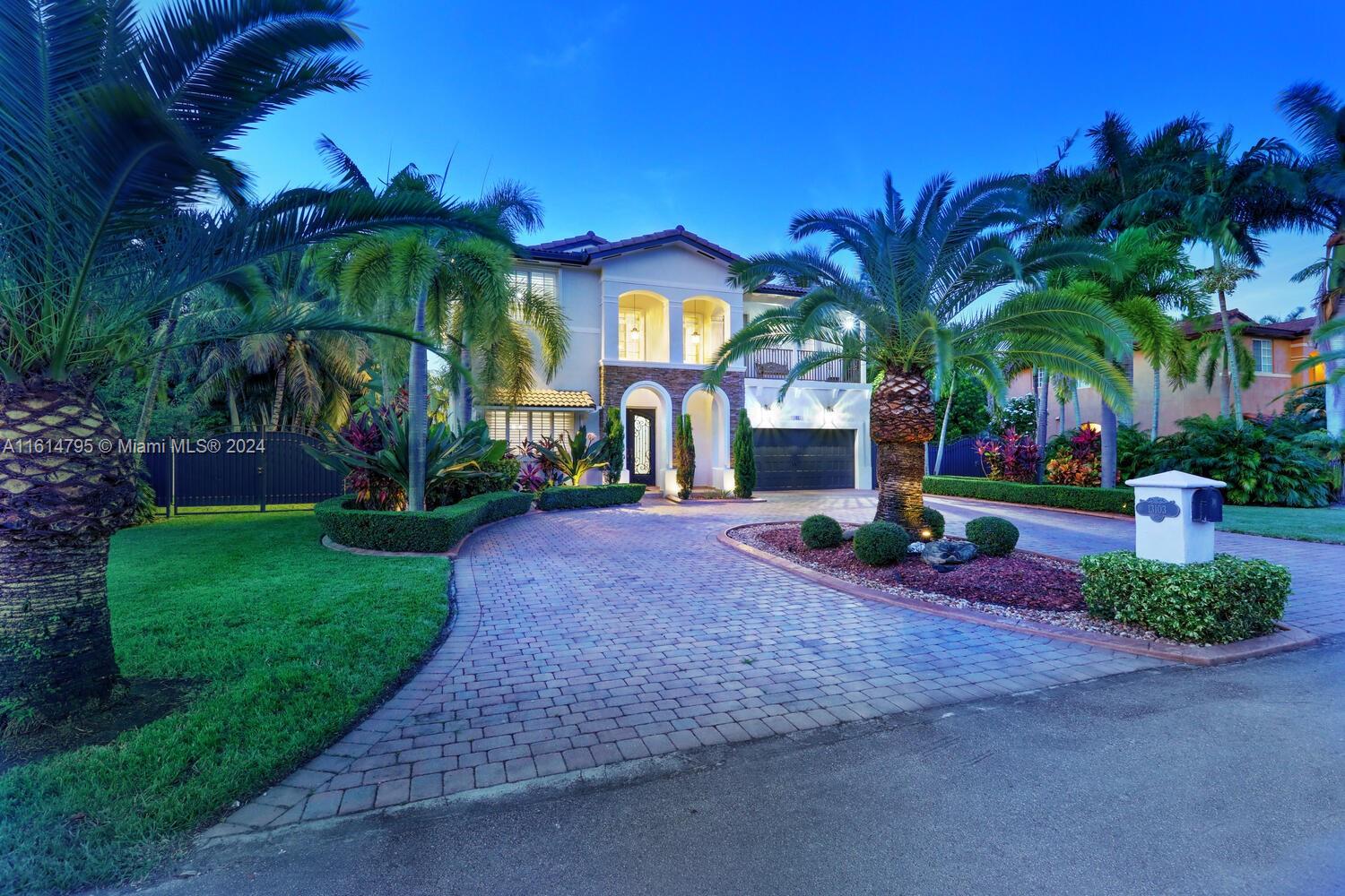 13103 SW 195 St