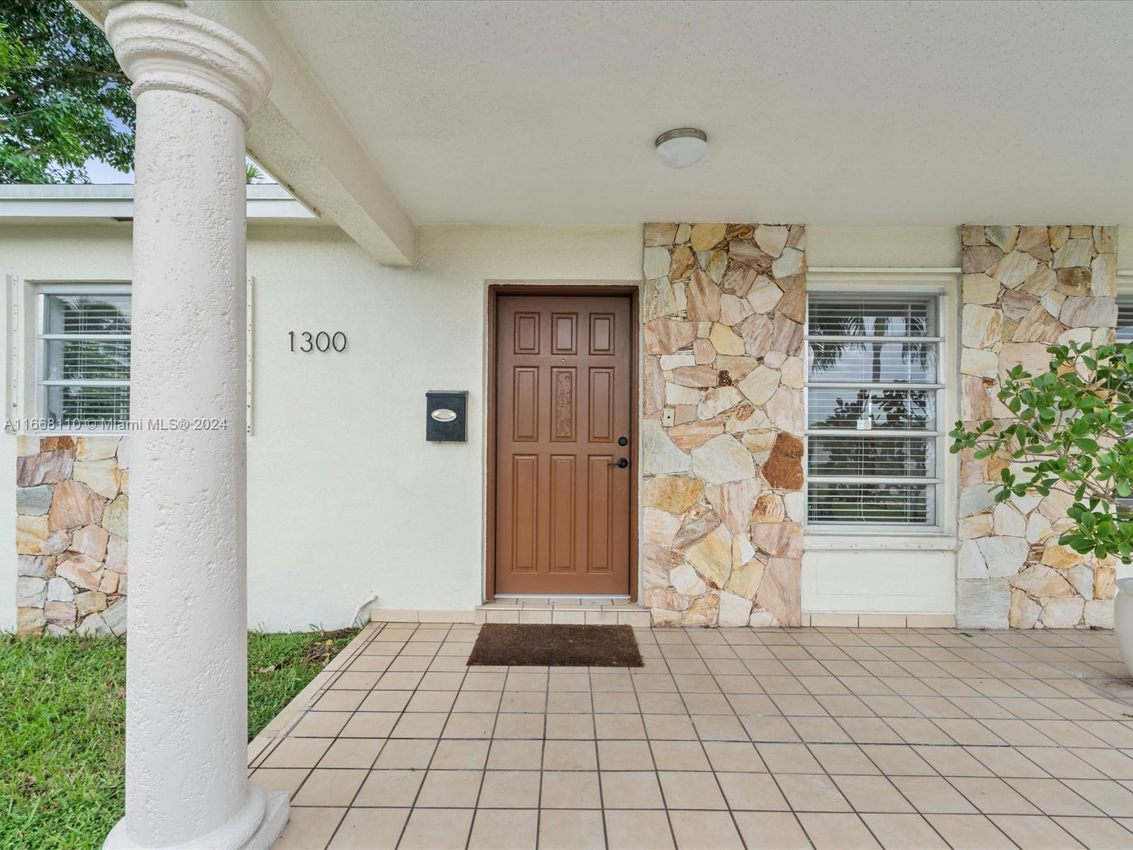 1300 SW 93rd Ct