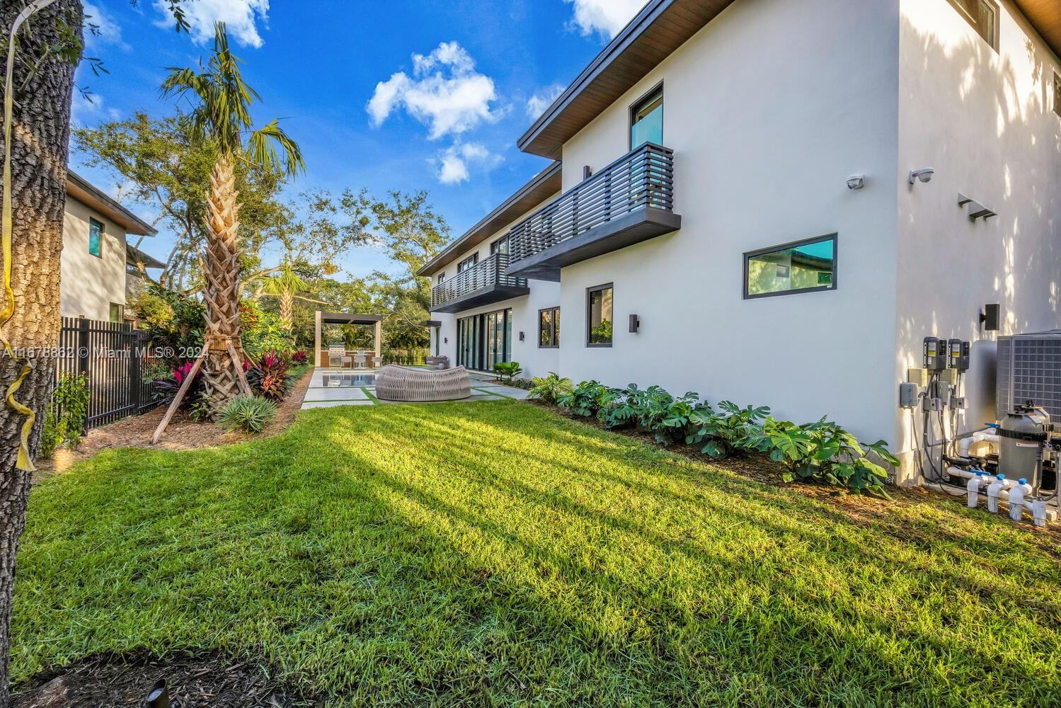 5907 SW 80 St