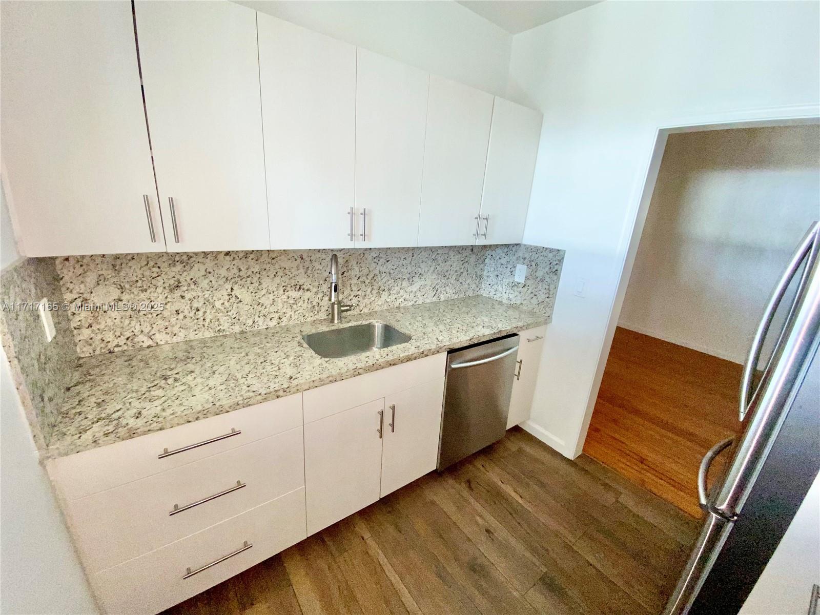 809 Ferdinand St # 3