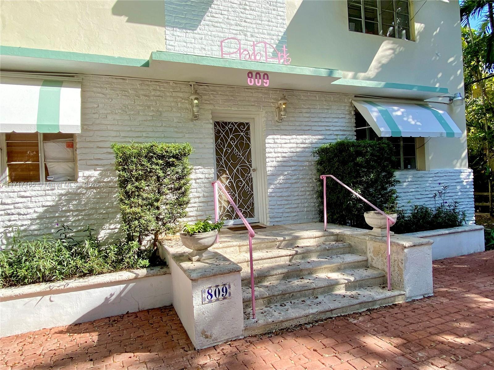 809 Ferdinand St # 3