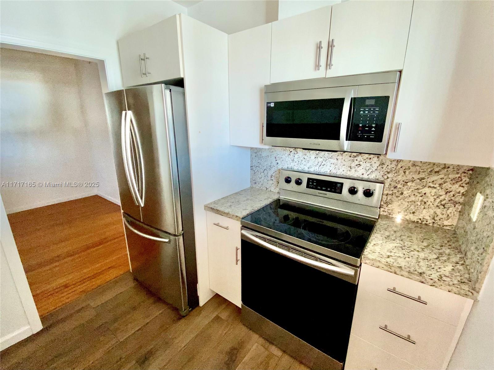 809 Ferdinand St # 3