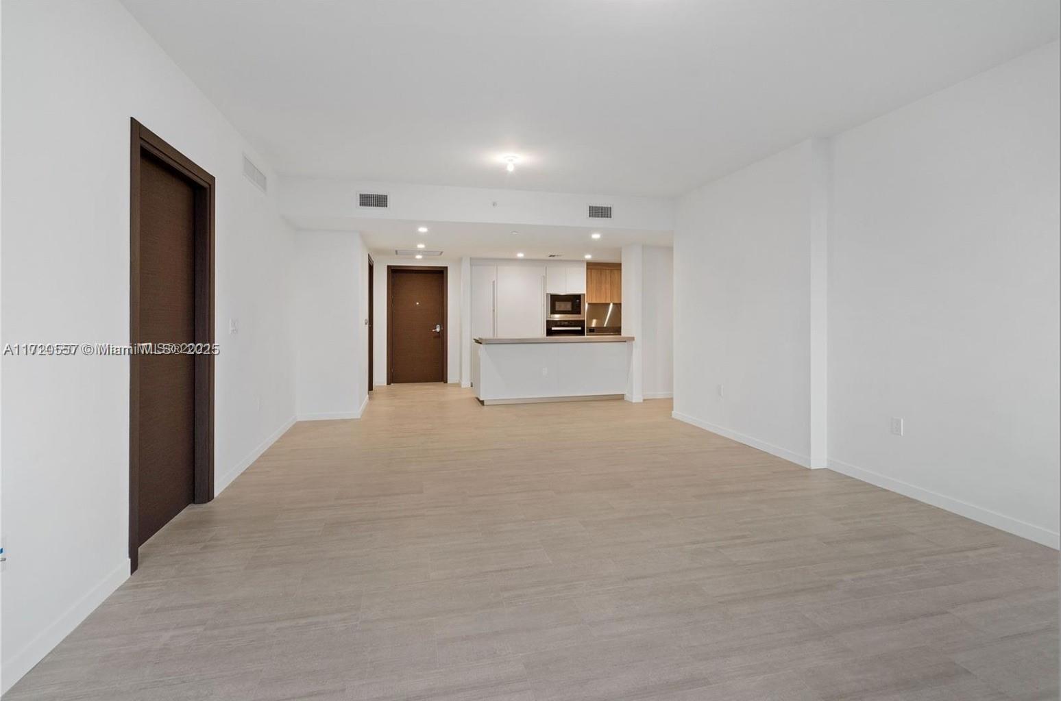 1000 Brickell Plz # 4806