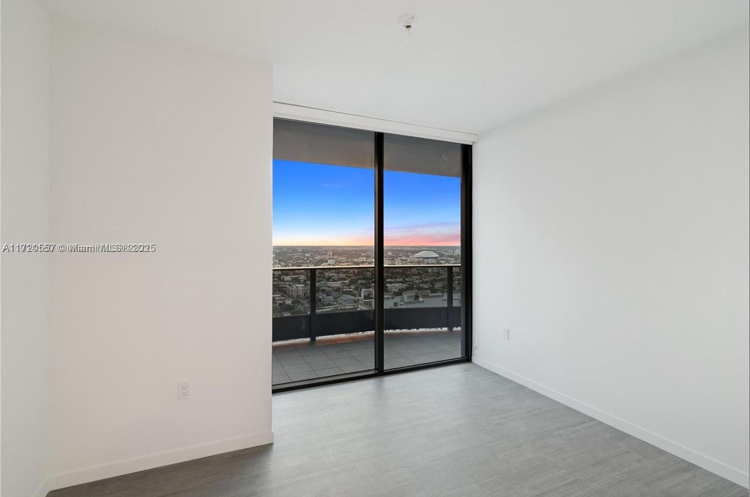1000 Brickell Plz # 4806