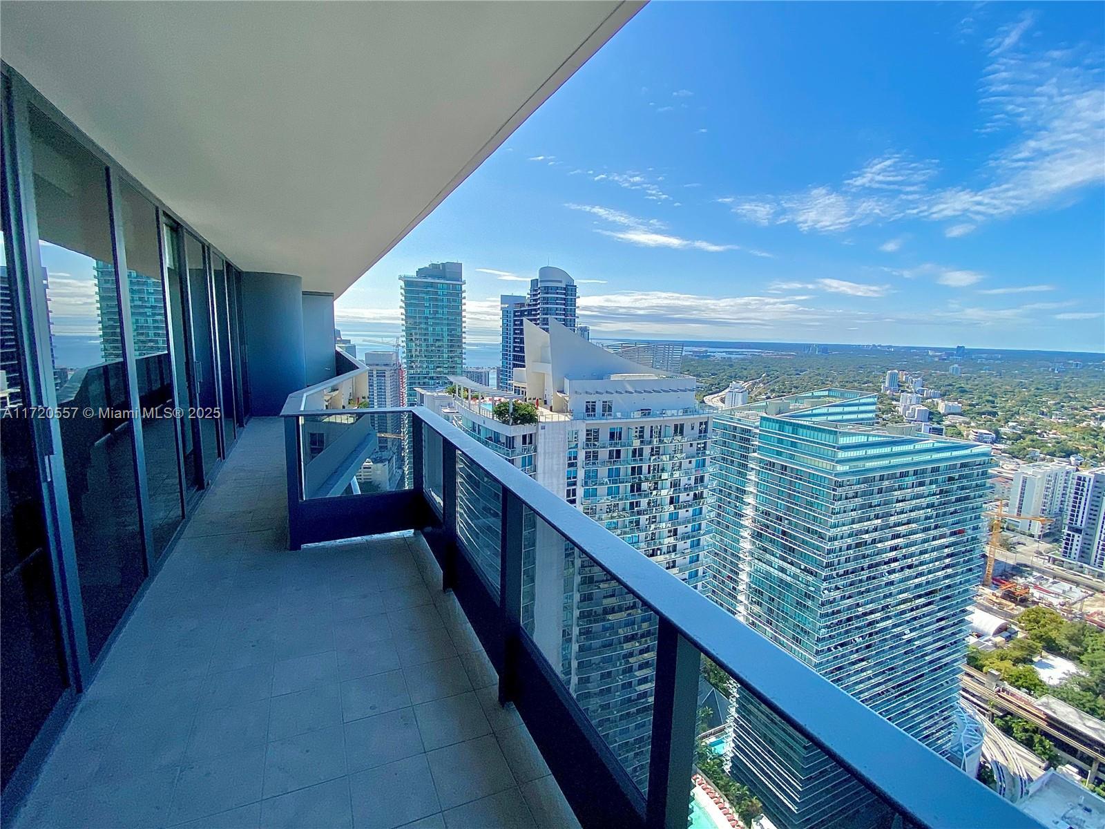 1000 Brickell Plz # 4806