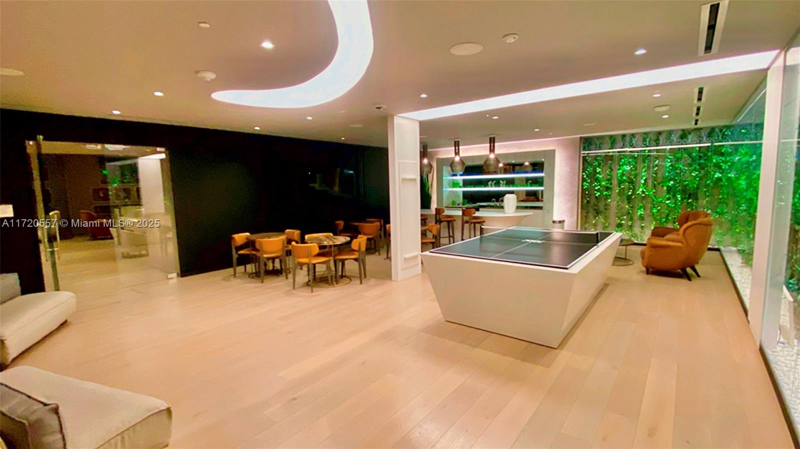 1000 Brickell Plz # 4806