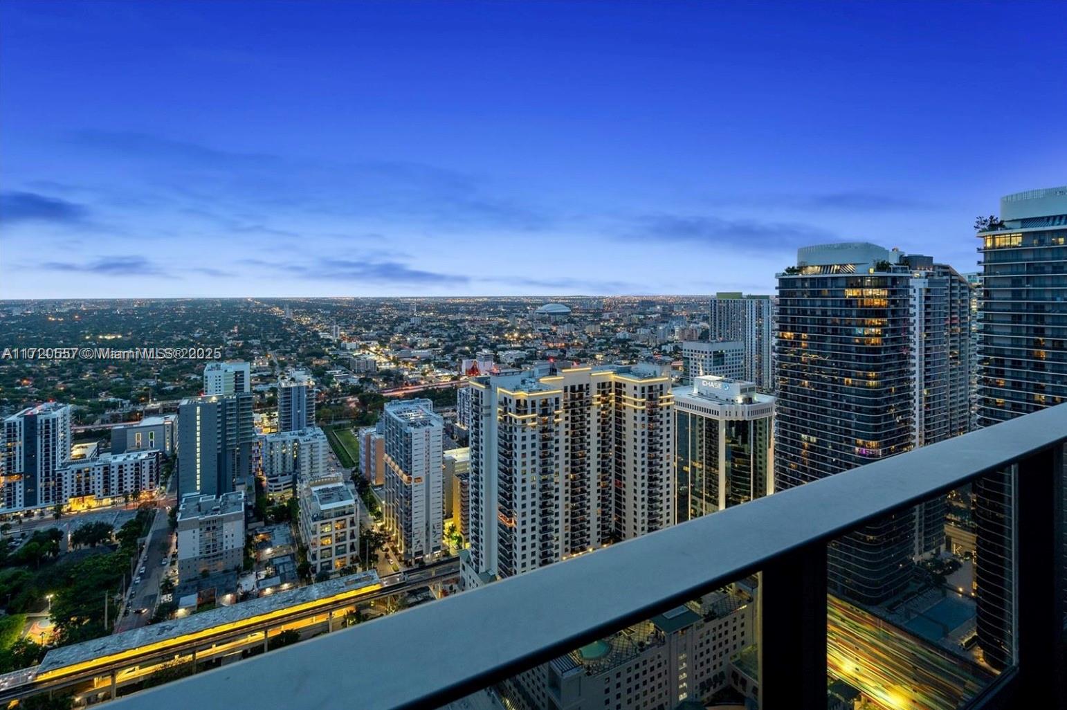 1000 Brickell Plz # 4806