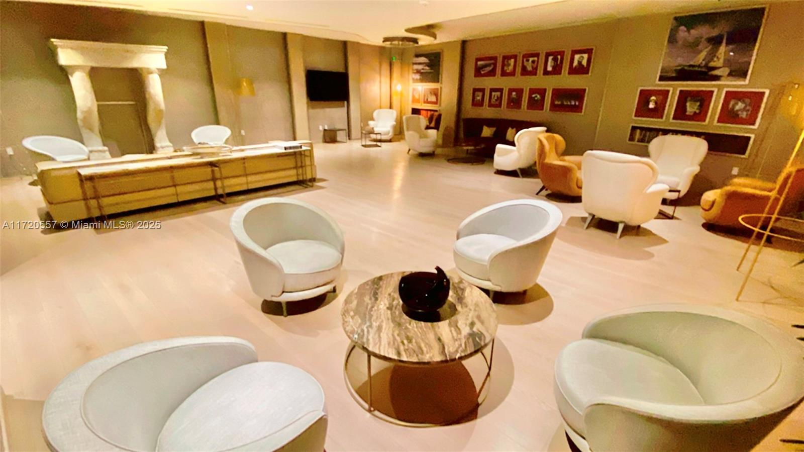 1000 Brickell Plz # 4806