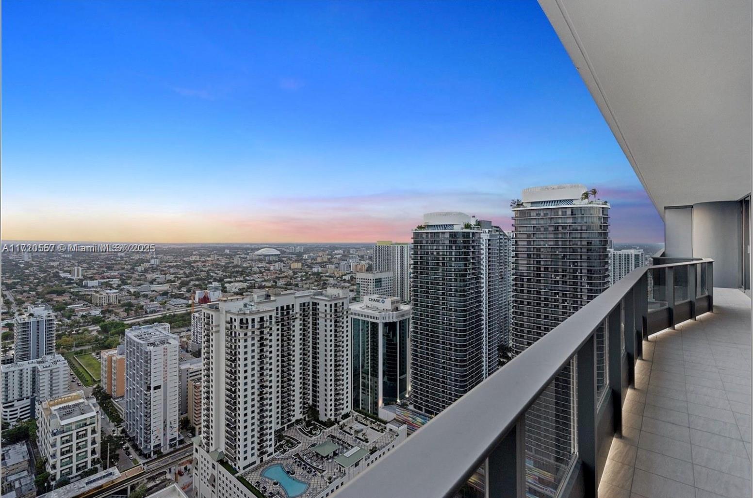 1000 Brickell Plz # 4806