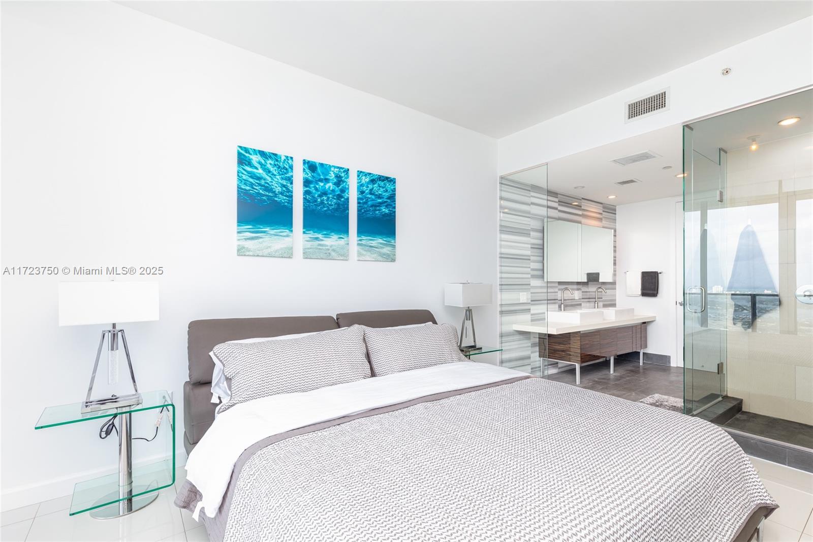 1100 Biscayne Blvd # 4403