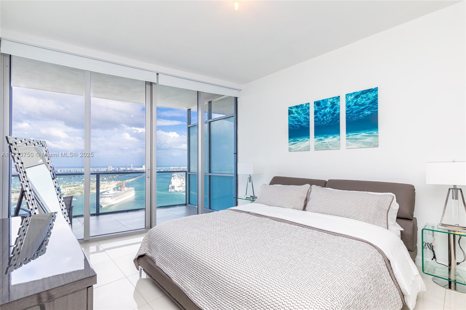 1100 Biscayne Blvd # 4403