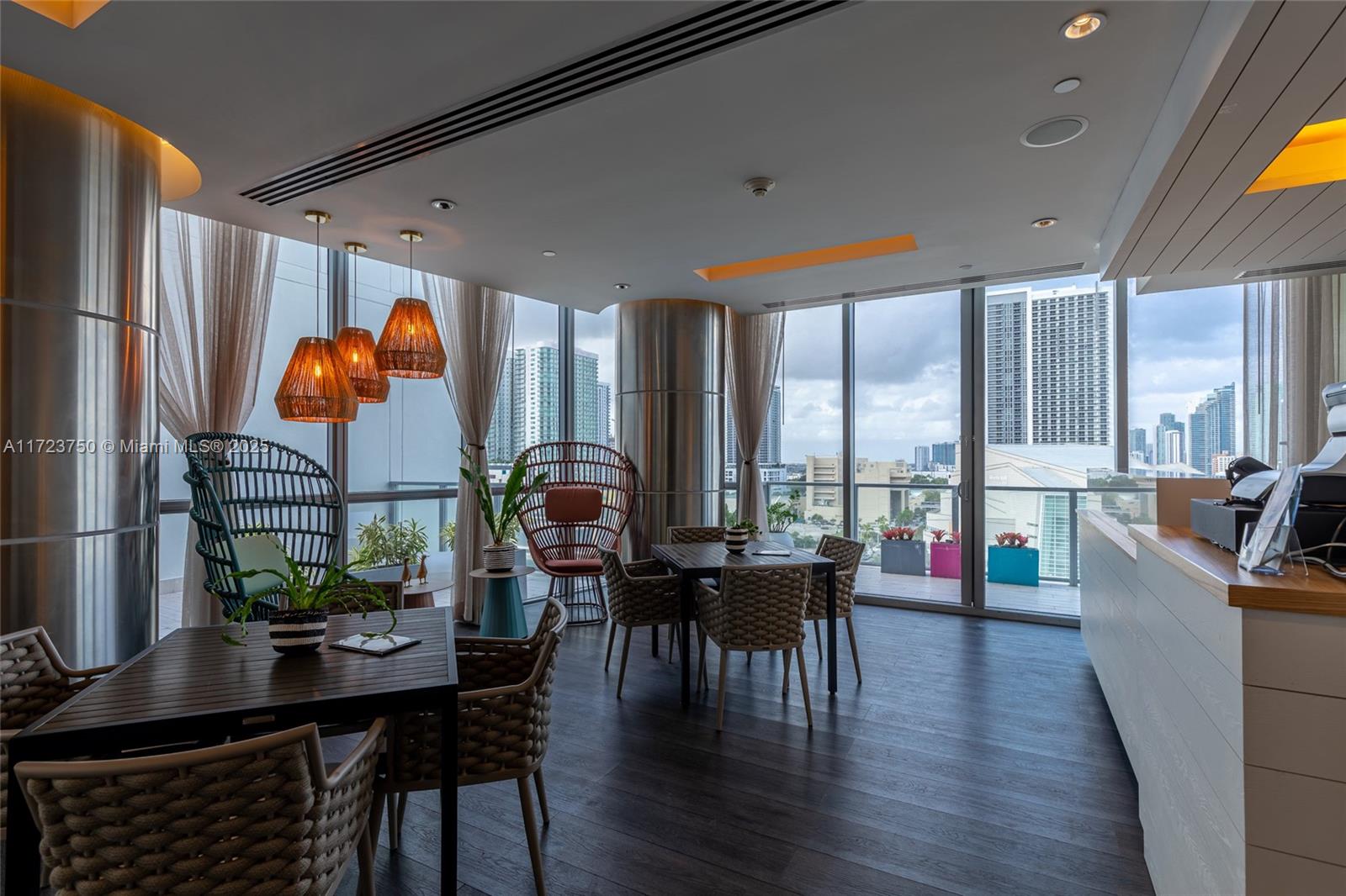 1100 Biscayne Blvd # 4403
