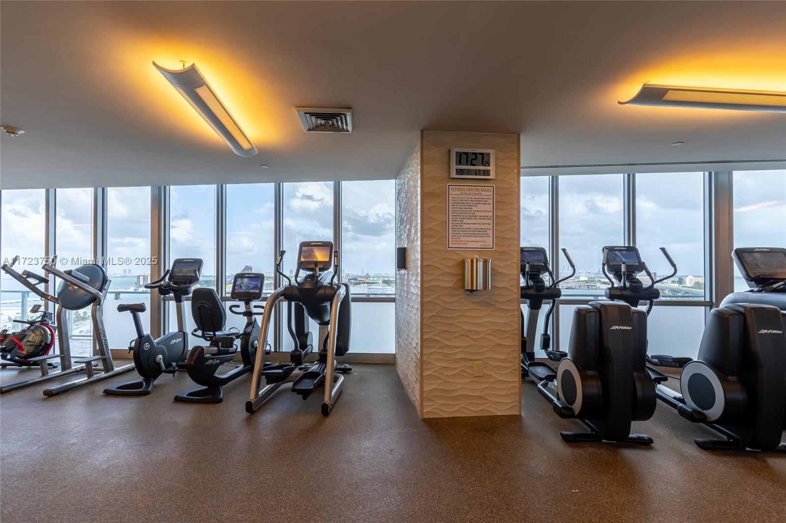 1100 Biscayne Blvd # 4403