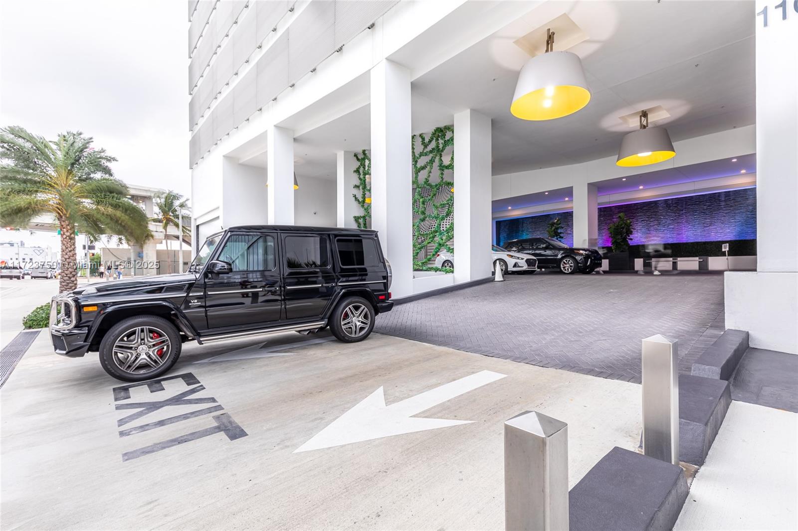 1100 Biscayne Blvd # 4403