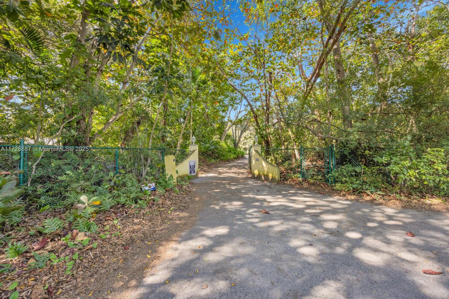 15000 Old Cutler Rd