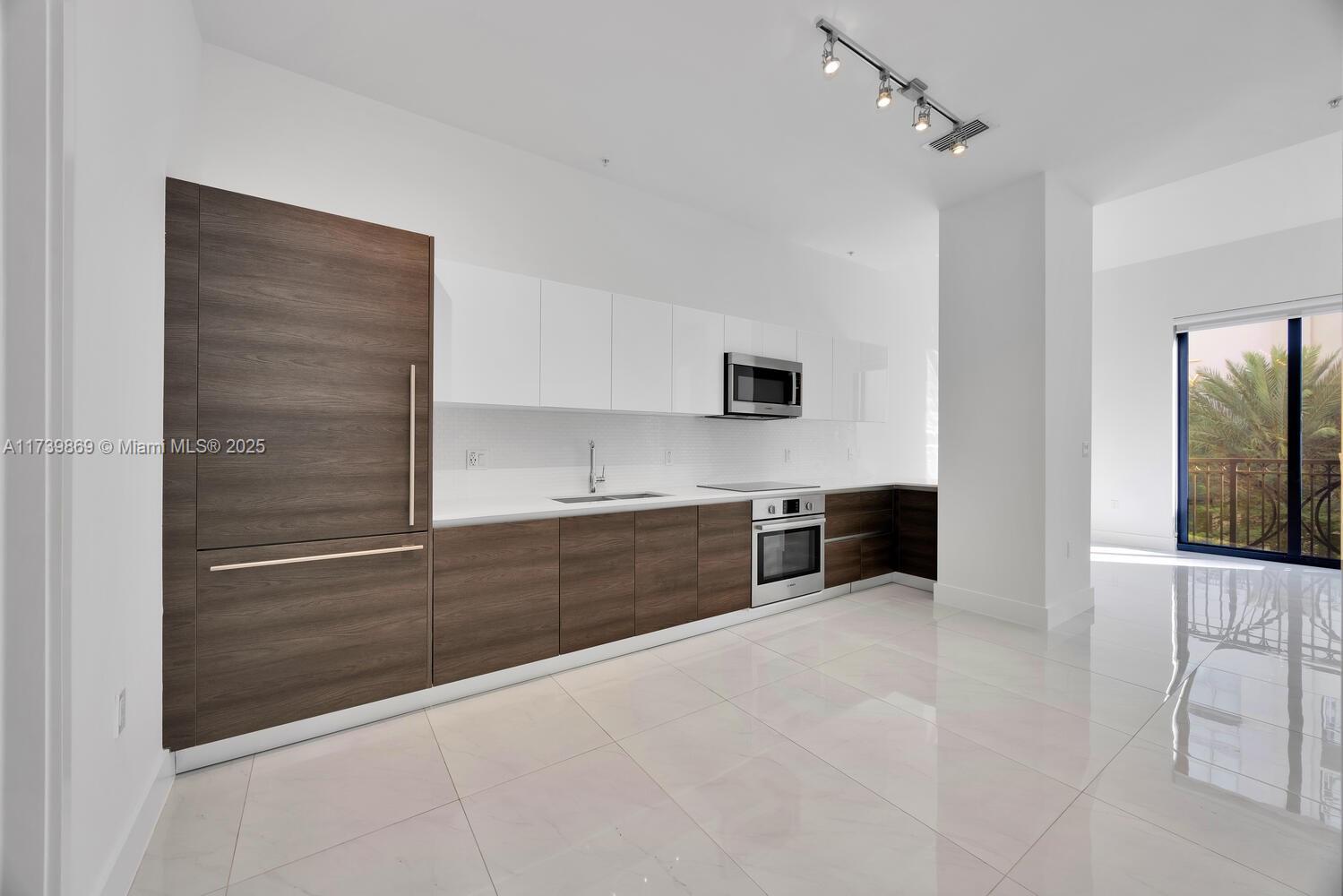 301 Altara Ave # 201