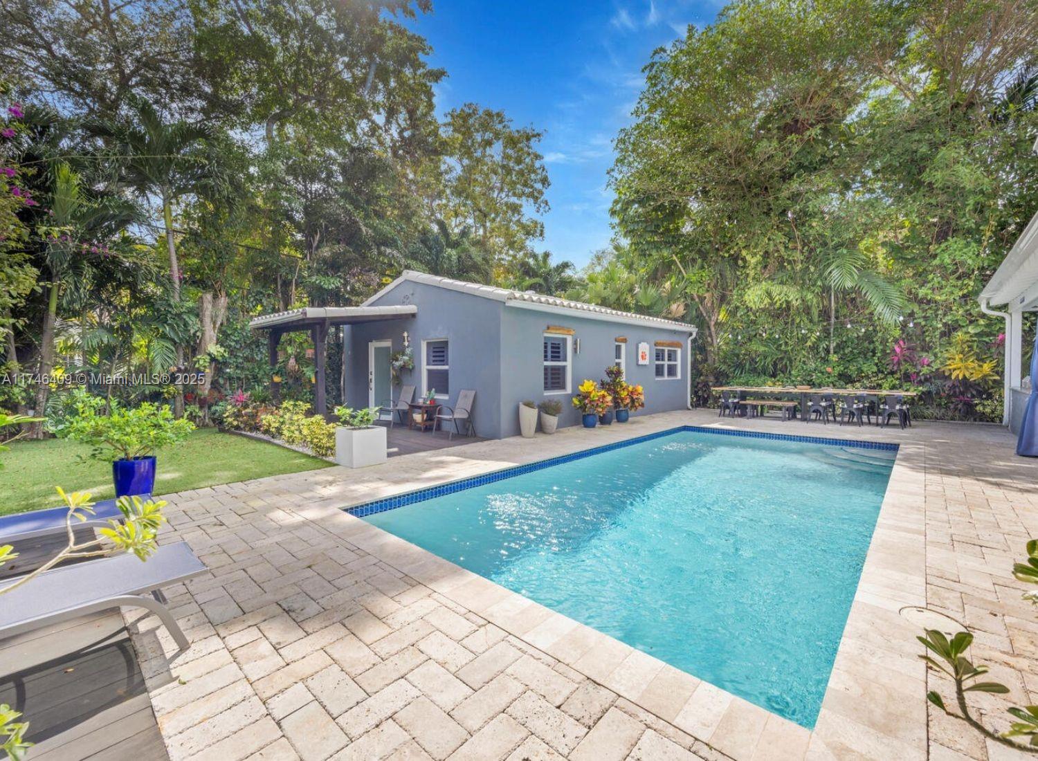 704 MADEIRA AV