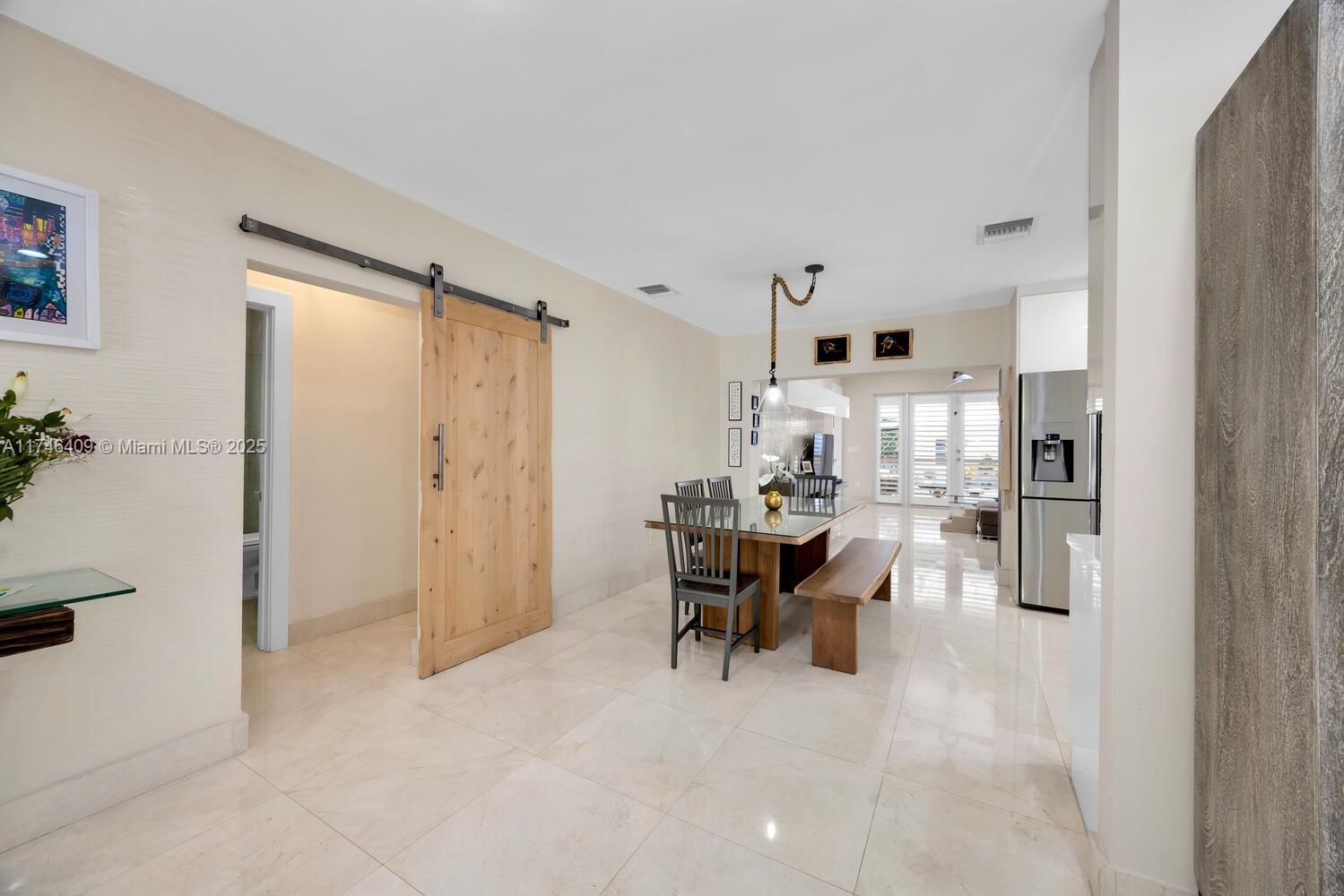 704 MADEIRA AV