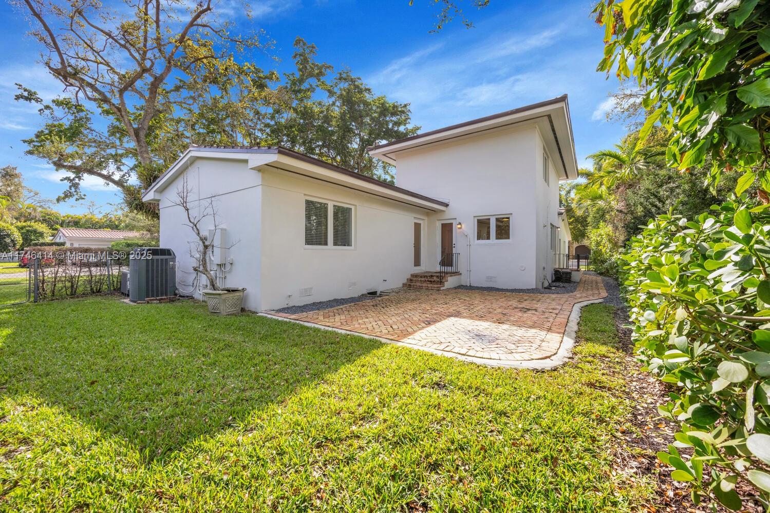 5745 Riviera Dr