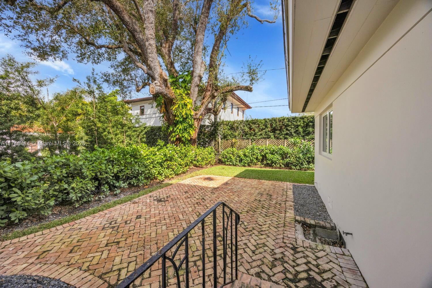 5745 Riviera Dr