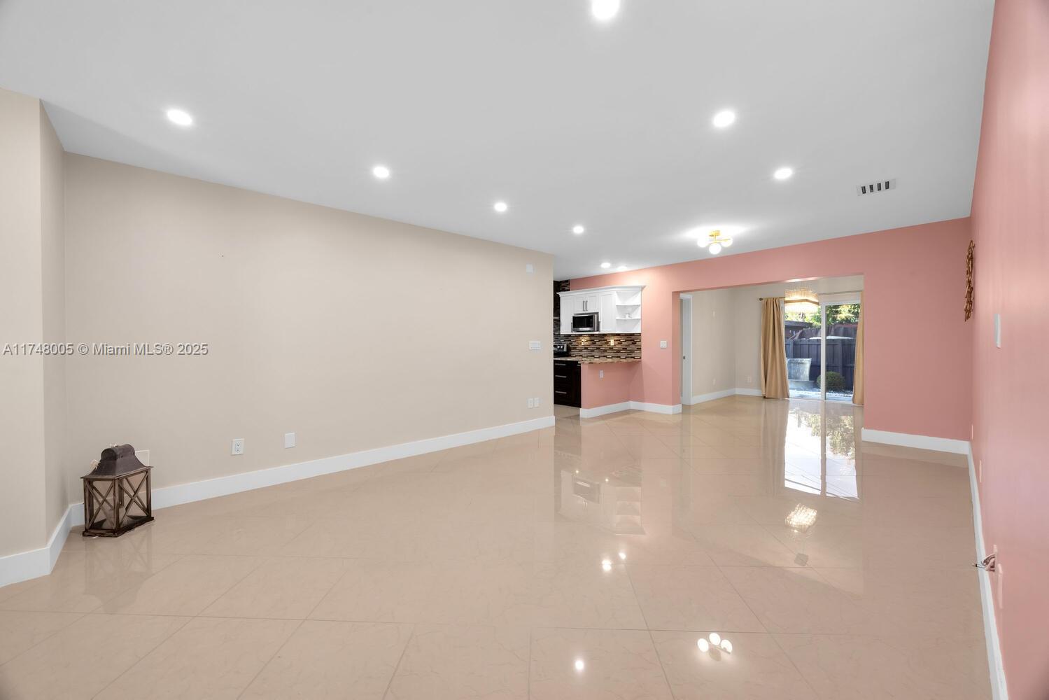 146 Ponce De Leon Blvd