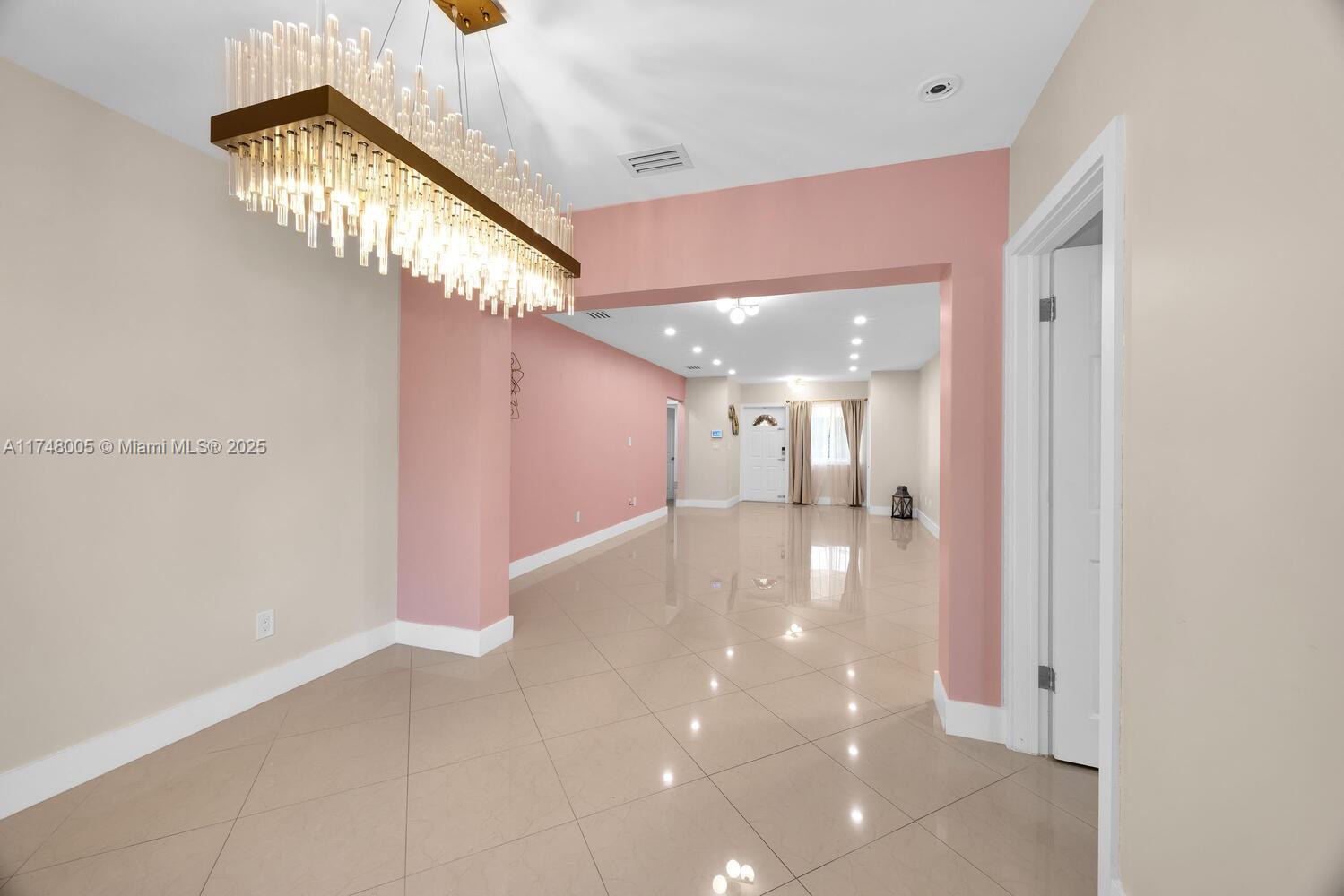 146 Ponce De Leon Blvd