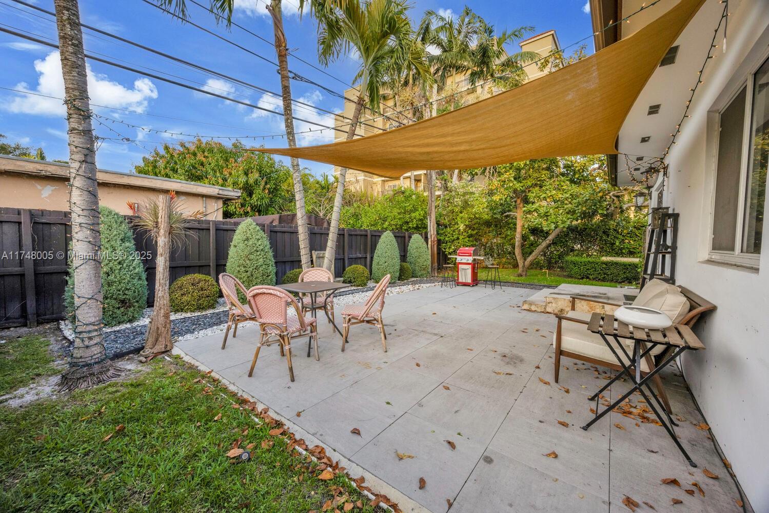 146 Ponce De Leon Blvd
