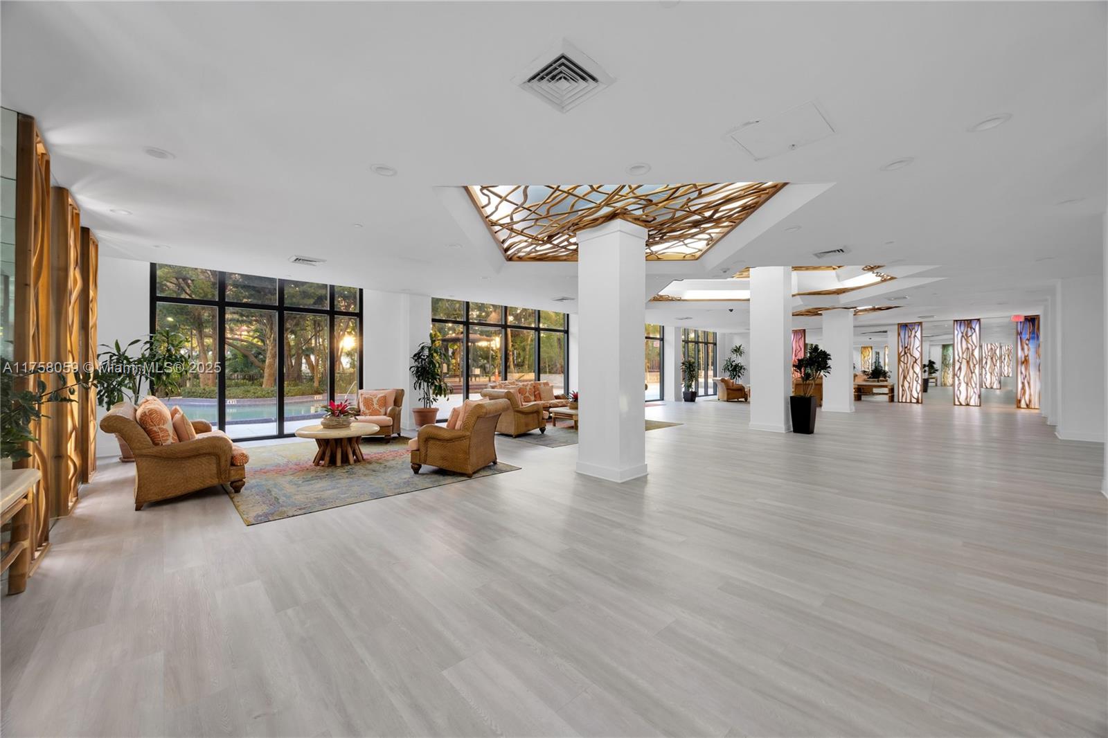 1450 Brickell Bay Dr # 504