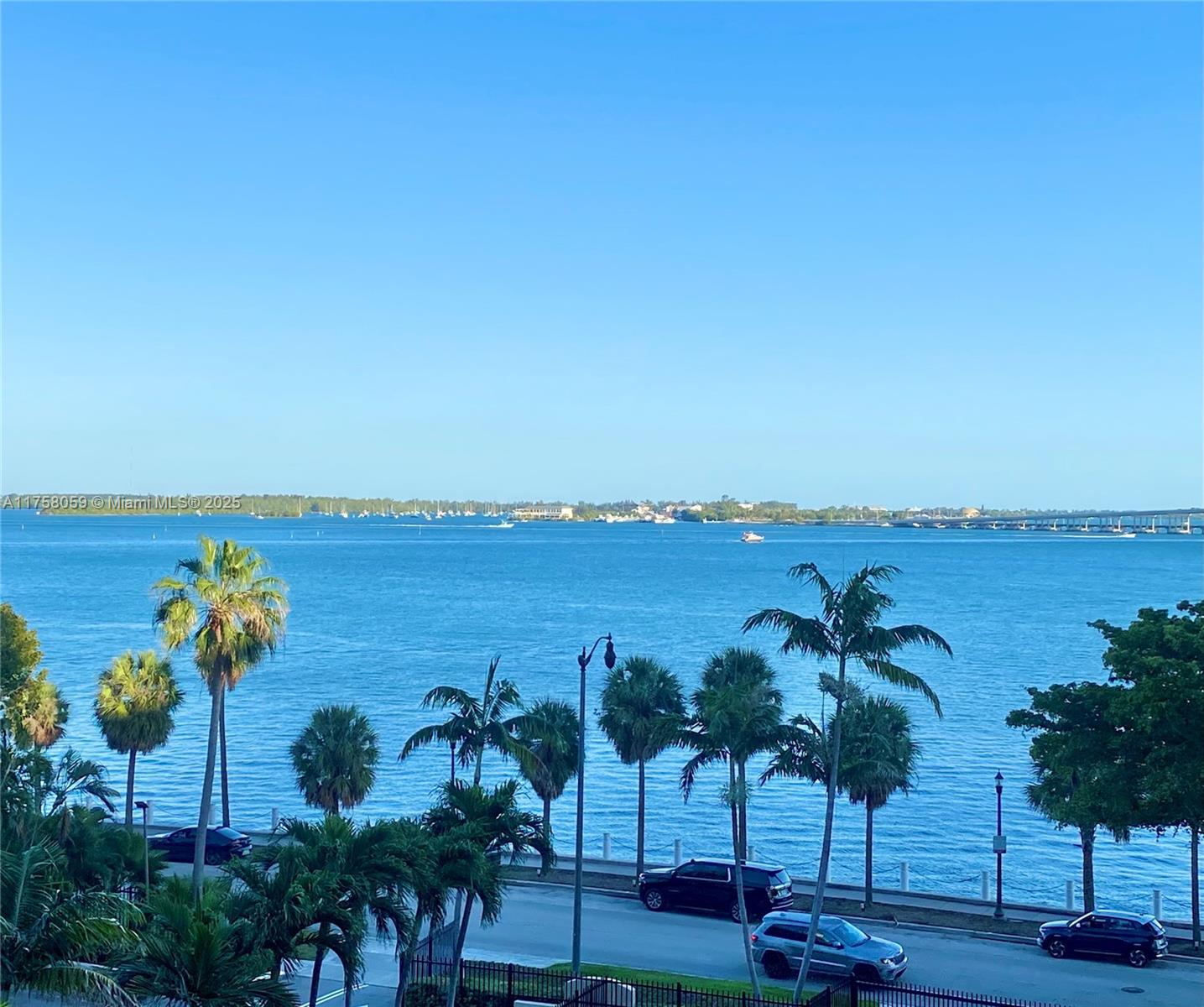 1450 Brickell Bay Dr # 504