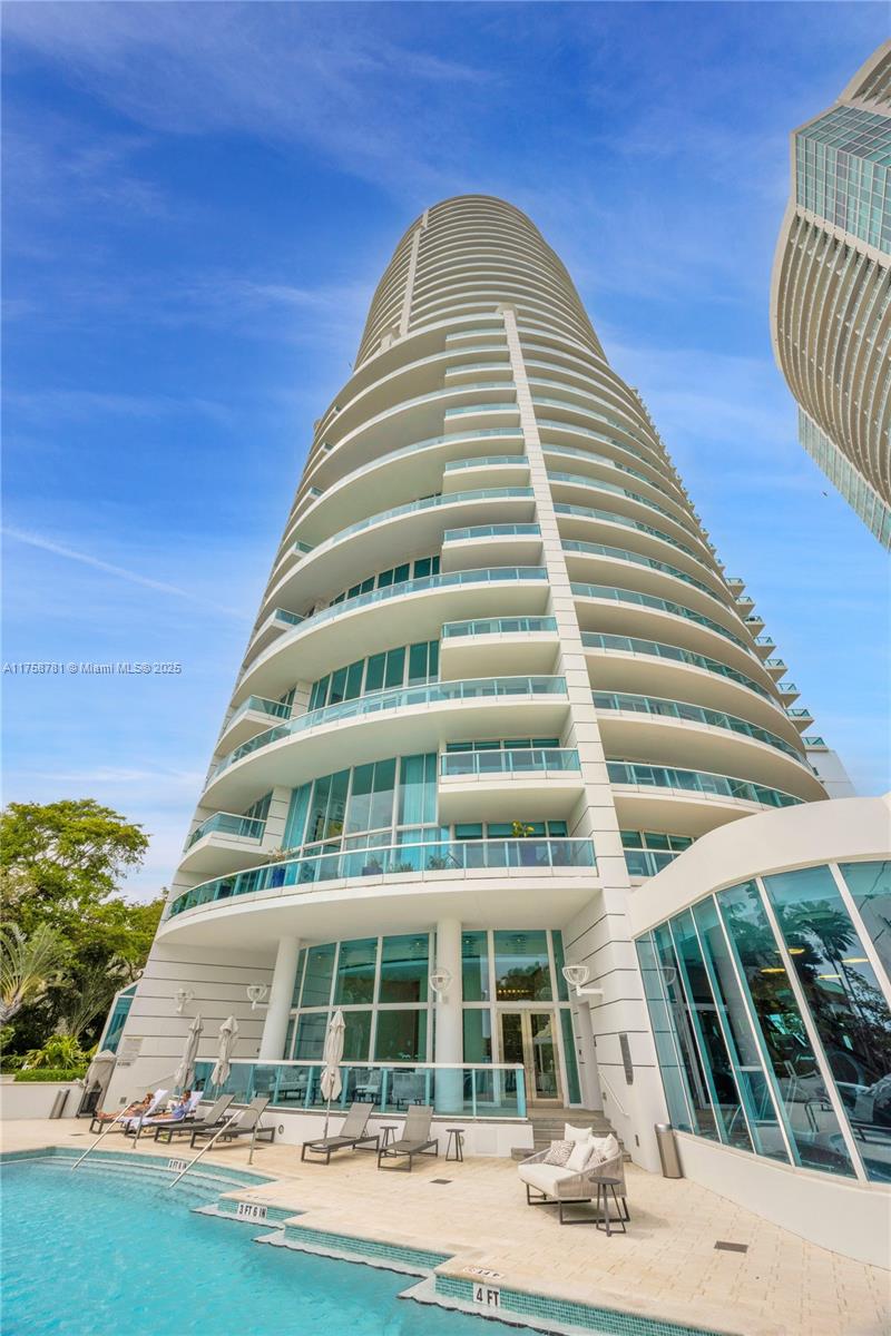 2127 Brickell Ave # 801