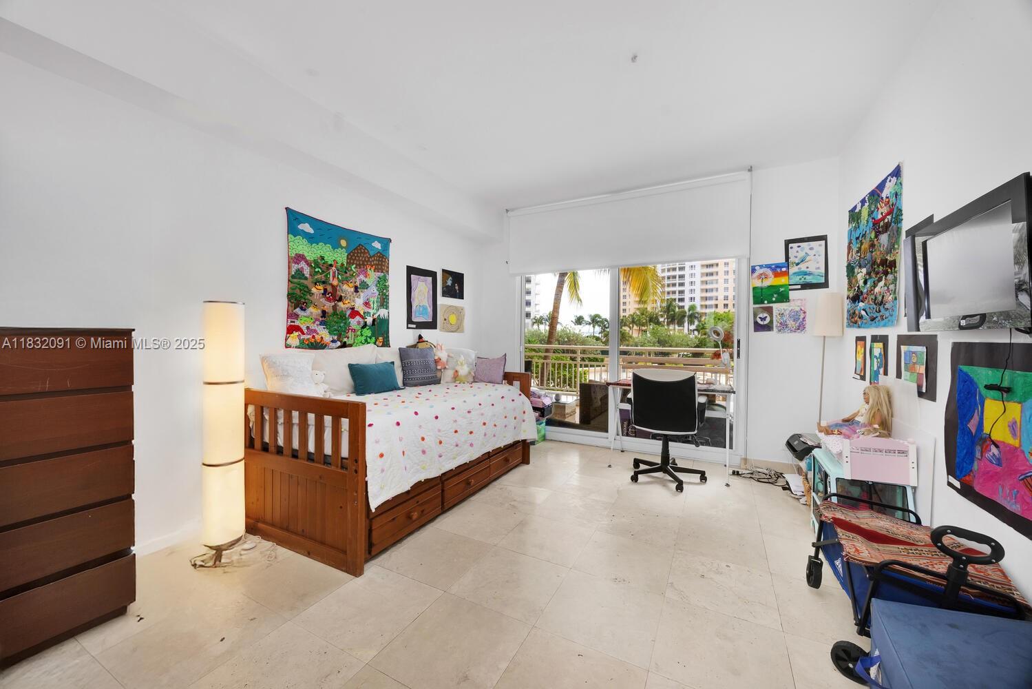 888 Brickell Key Dr # 607