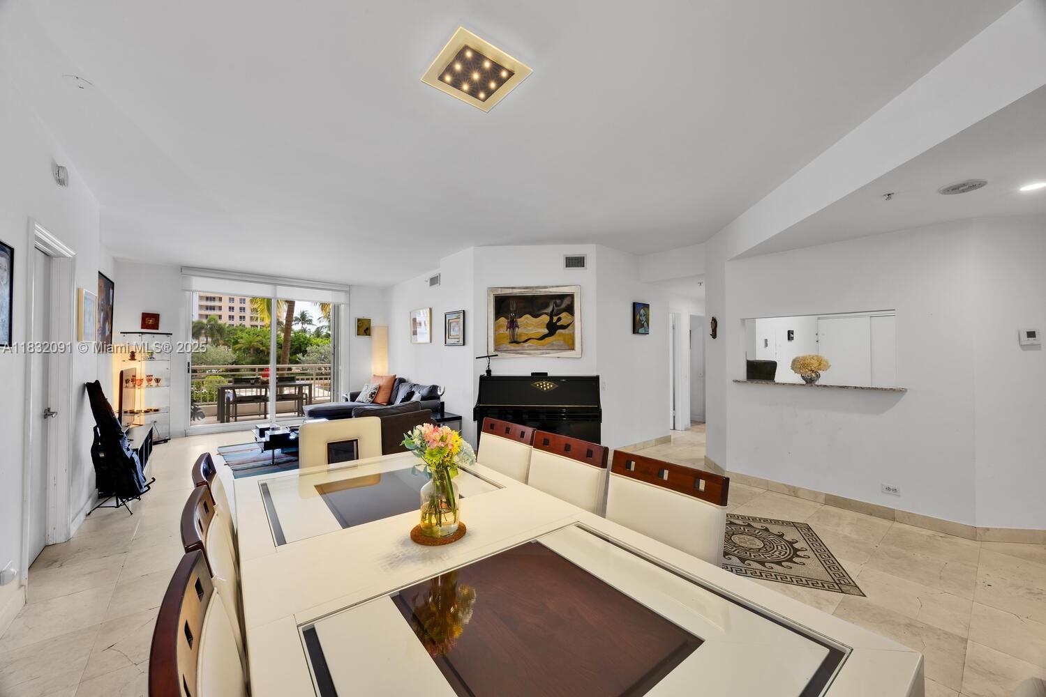 888 Brickell Key Dr # 607