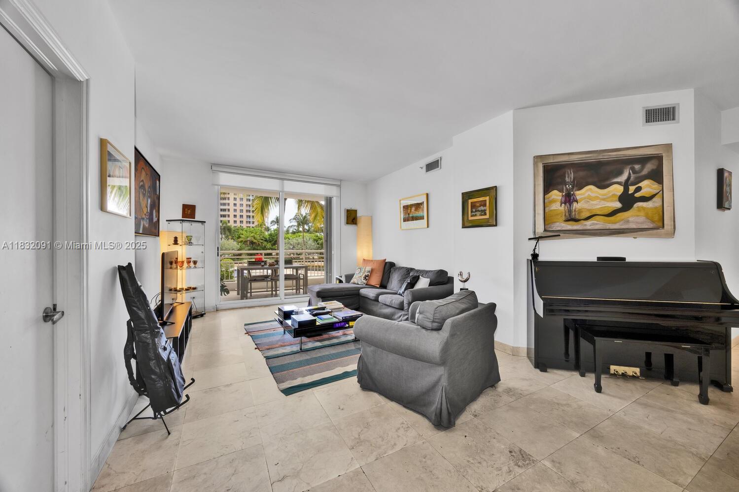 888 Brickell Key Dr # 607