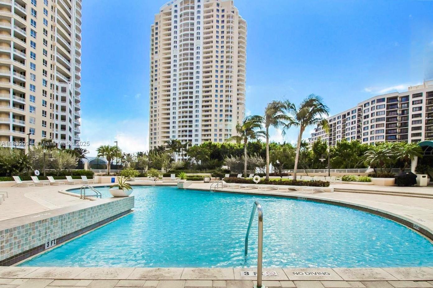 888 Brickell Key Dr # 607
