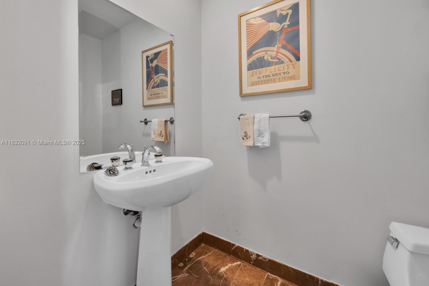 888 Brickell Key Dr # 607