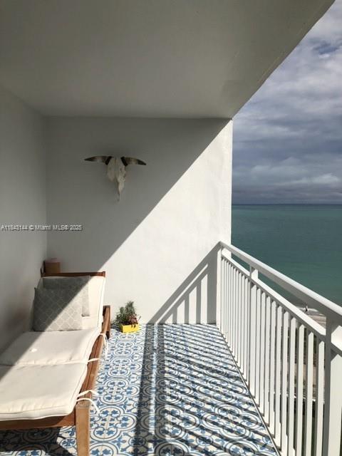 613 Ocean Dr # 8C