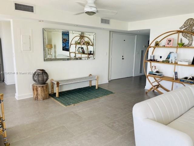 613 Ocean Dr # 8C