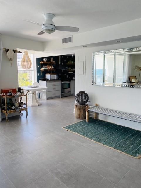 613 Ocean Dr # 8C