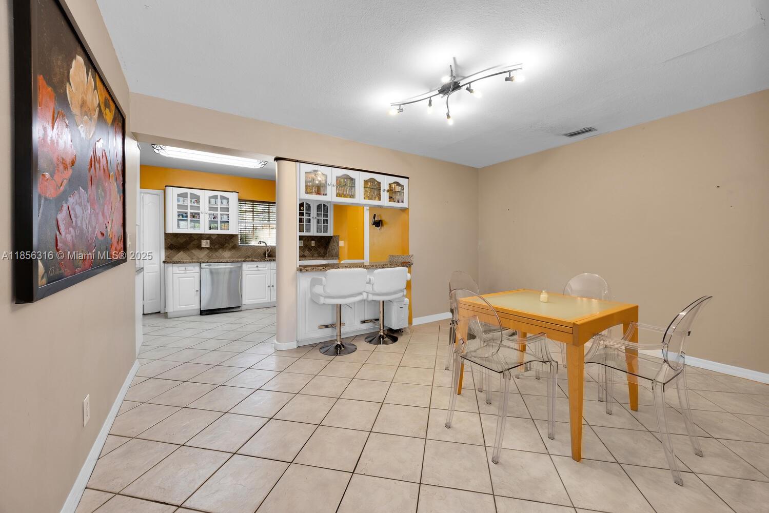 10504 SW 77th Ct