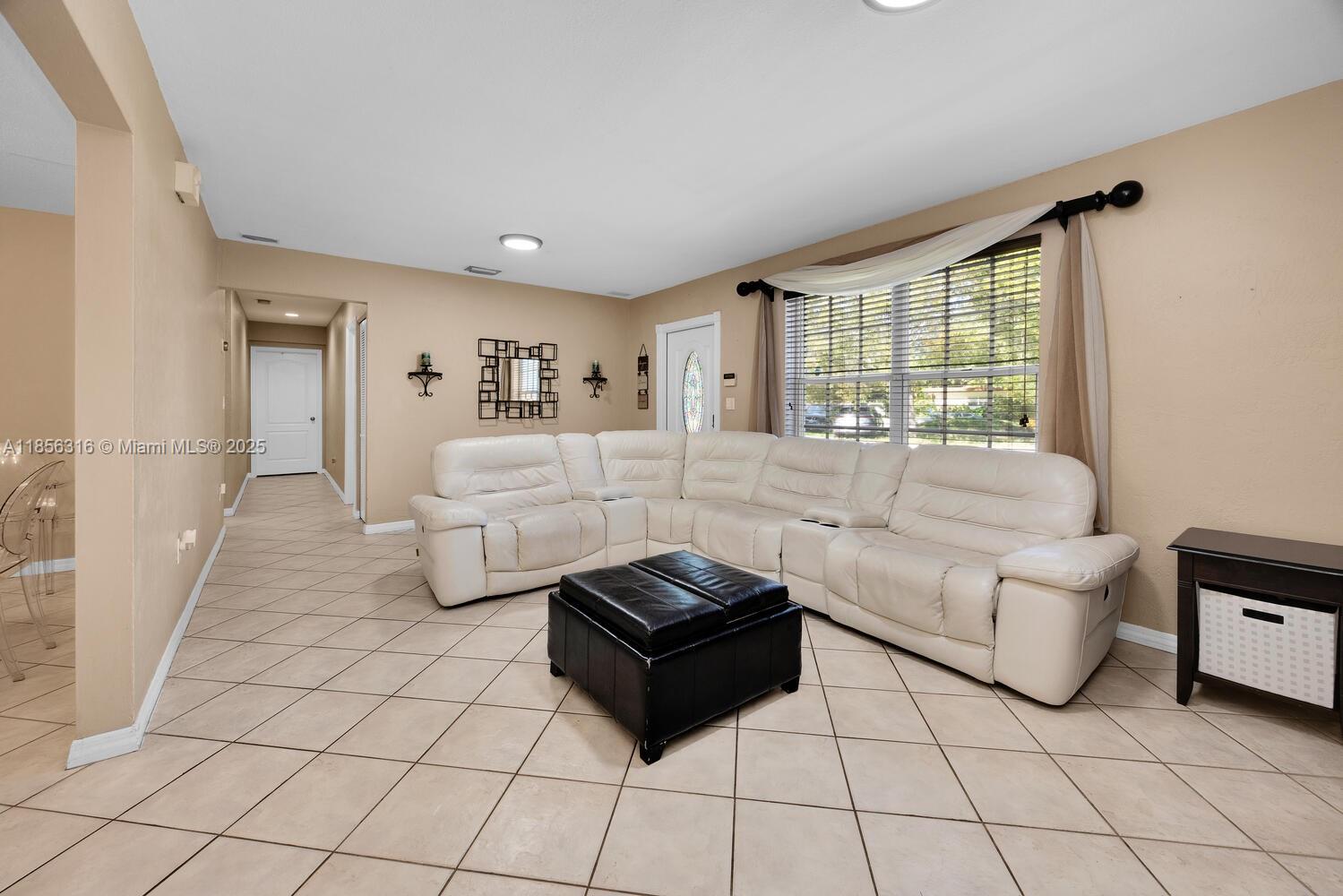 10504 SW 77th Ct